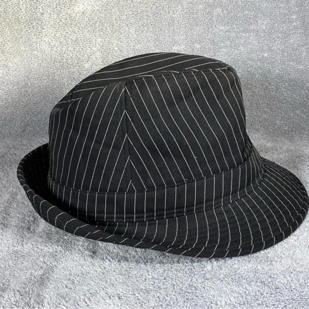 Hat One‎ Size Black Stripes